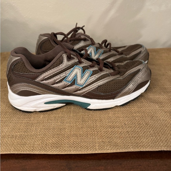 Women’s new balance shoes. Size 8 - Picture 1 of 8